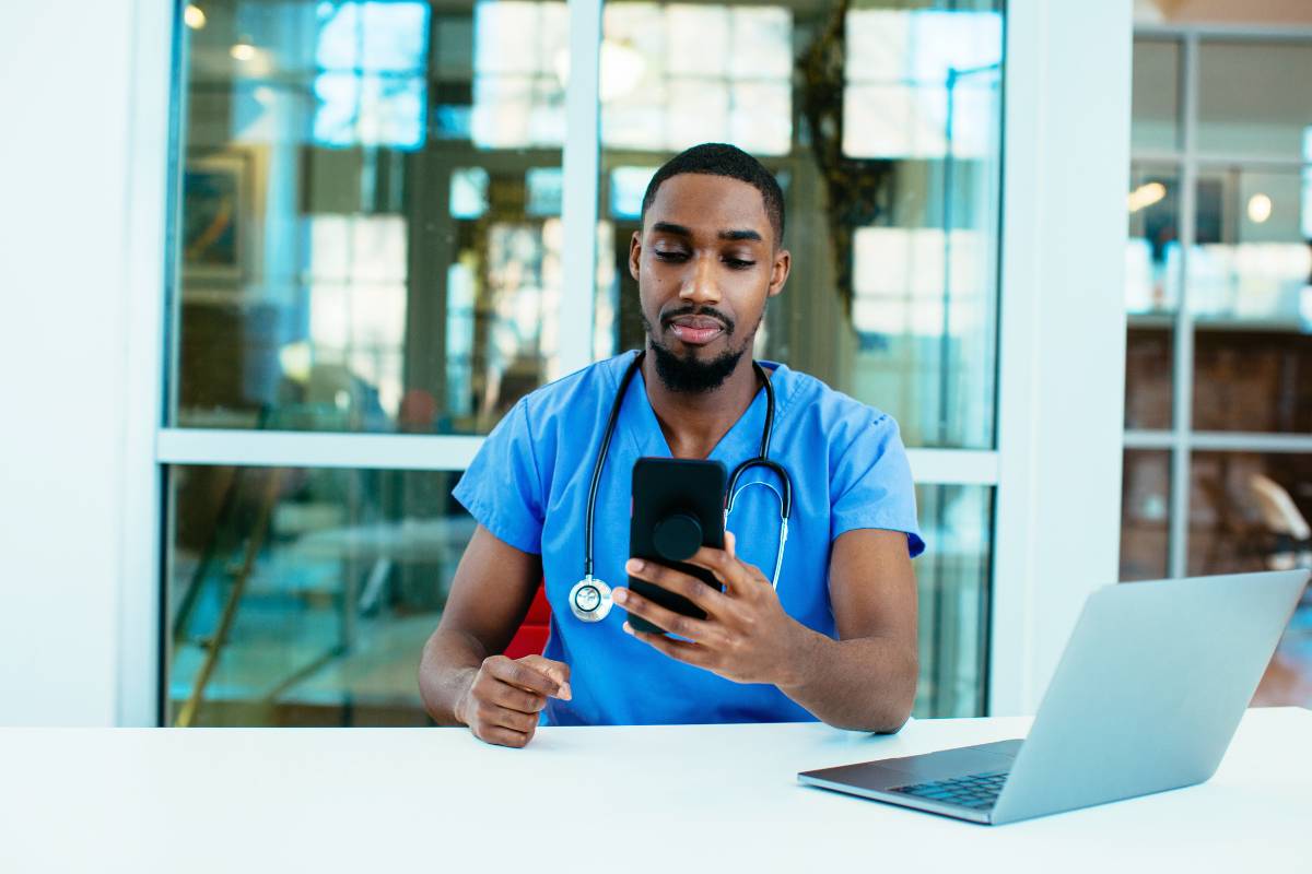 A nurse considers his use of social media and nursing practice