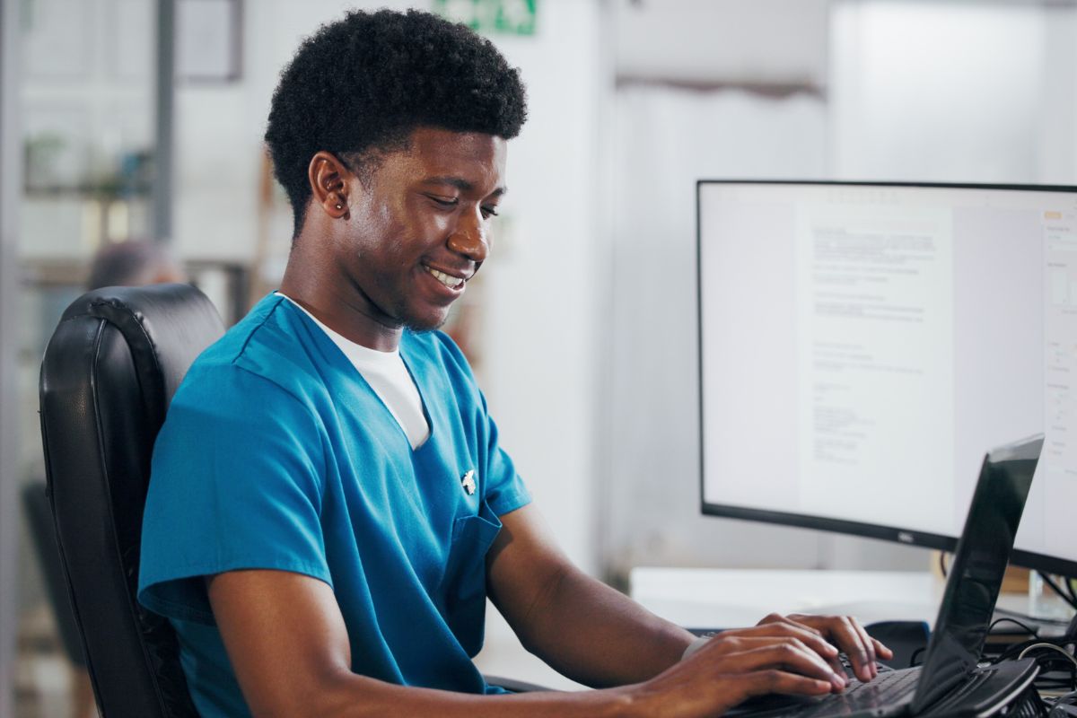 How to Become a Telehealth Nurse: 5 Steps