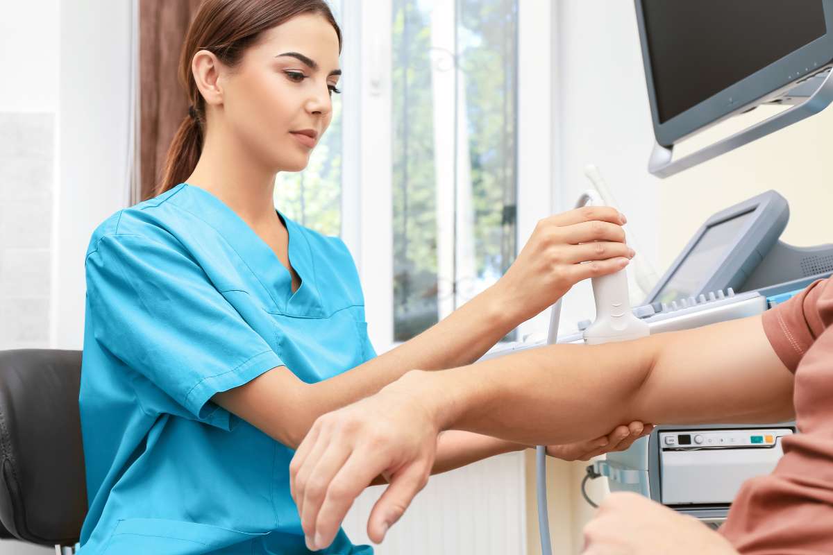 How to Become a Sonographer: 3 Steps